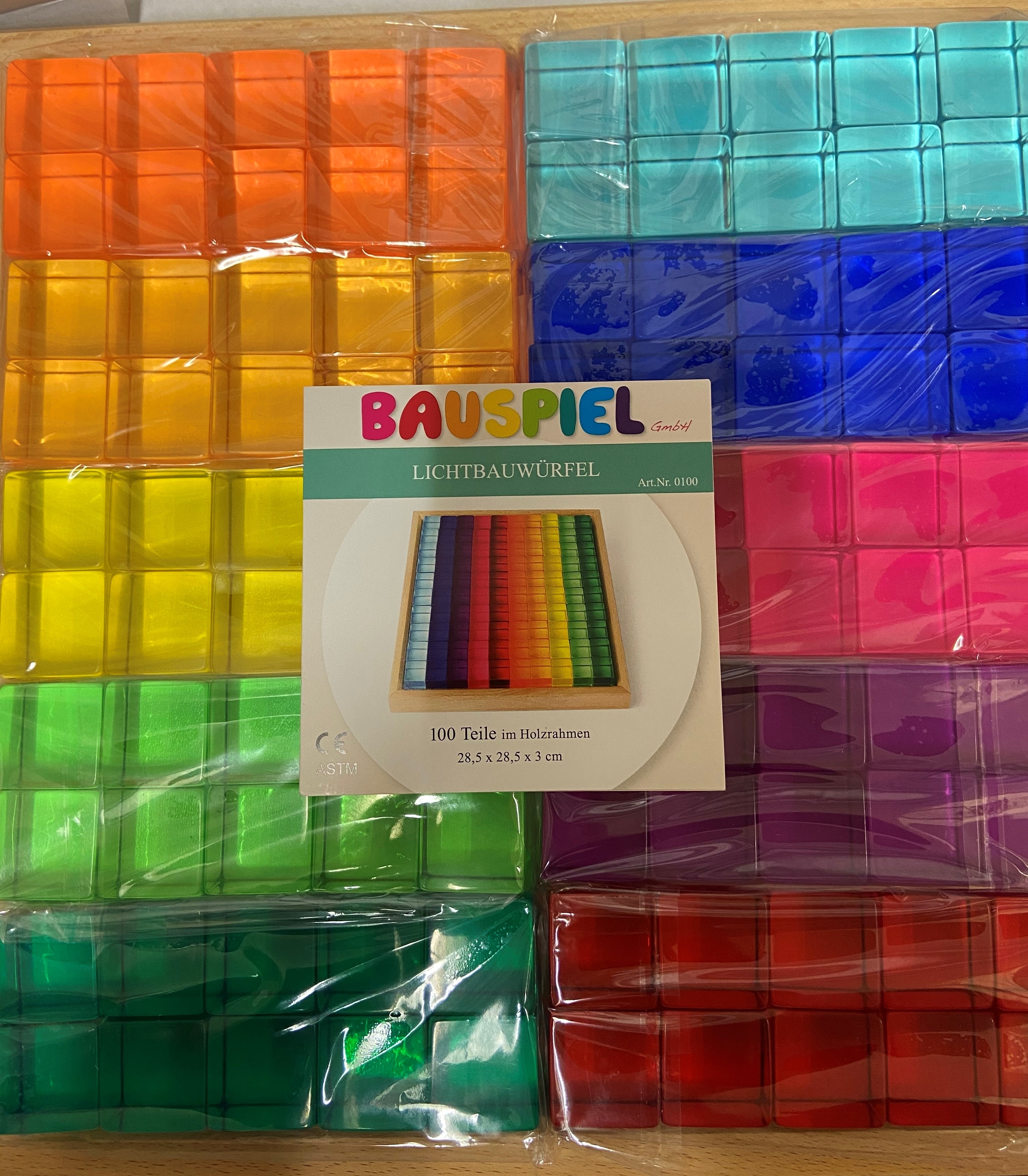 Acryl-Bauwürfel 100 im Holzrahmen