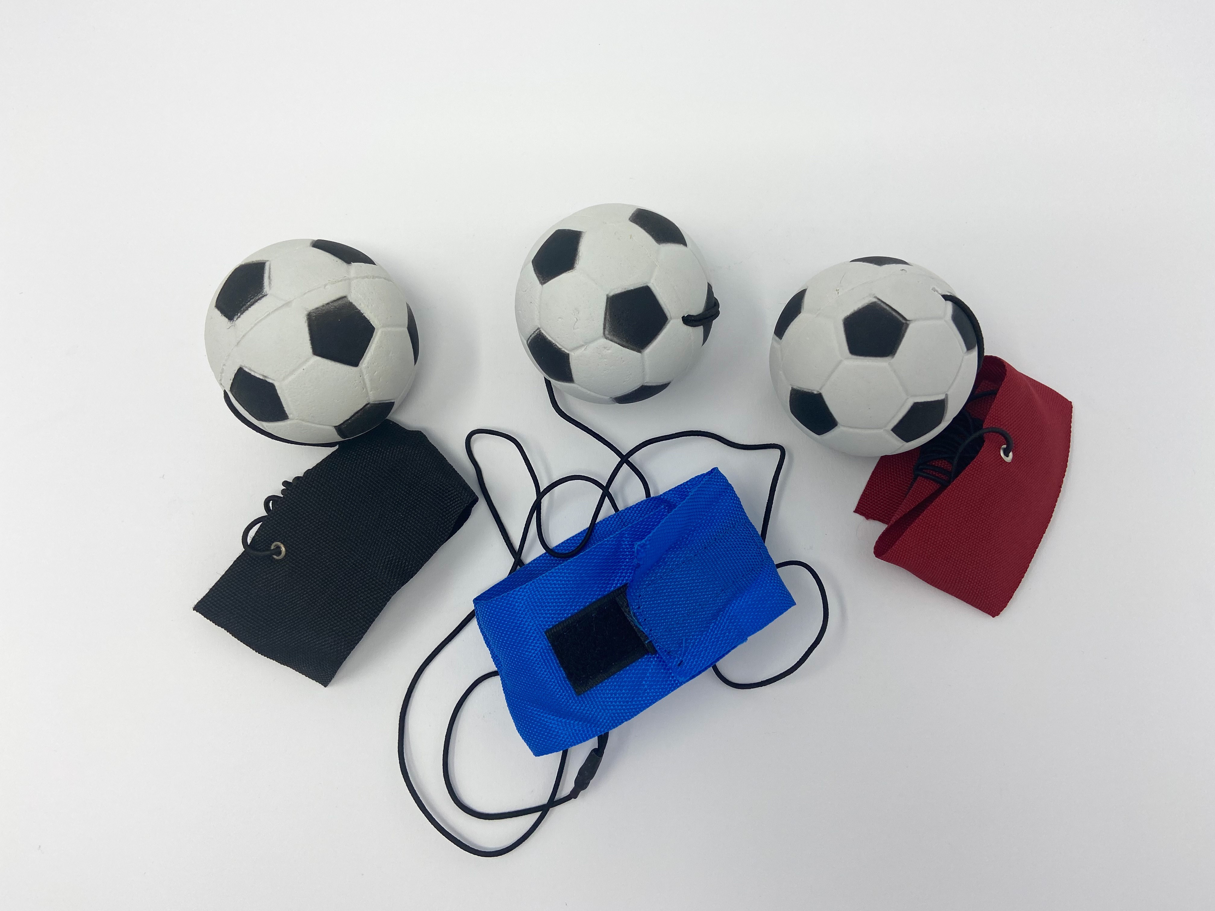 Fußball am Gummiband