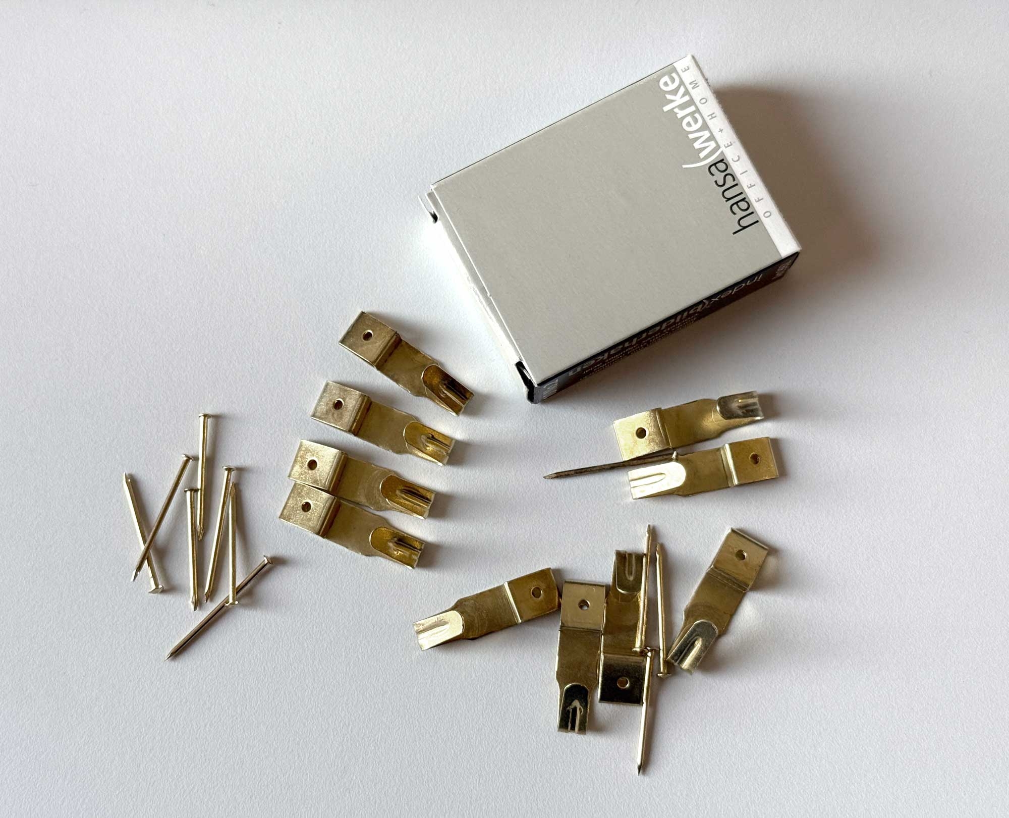 Bilderhaken mit Stahlnadeln
