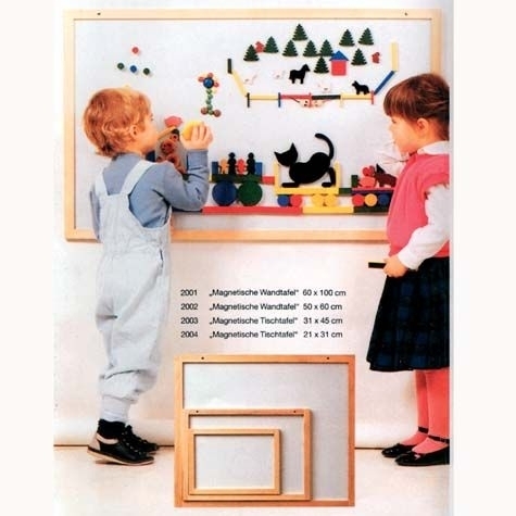 Magnettafel mit Holzrahmen